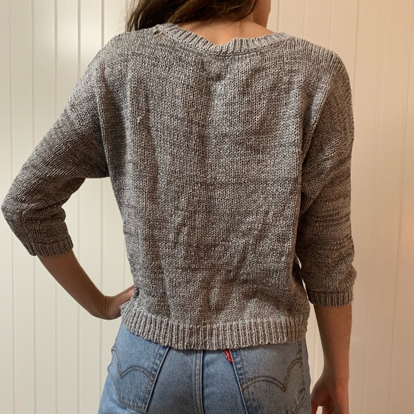 Women’s V-Neck Sweater - Picture 3 of 6